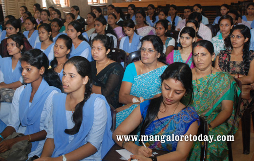 Seminar at Besant College